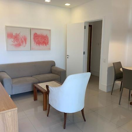 Flat Com 65 Metros; Sala; Duas Suites; Cozinha Recem-Reformado Rio de Janeiro Exterior foto